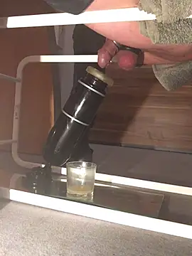 Snapshot of Inseminator69 chatting on 17, 12, 2024 Inseminator69 online show from 17, 12, 2024