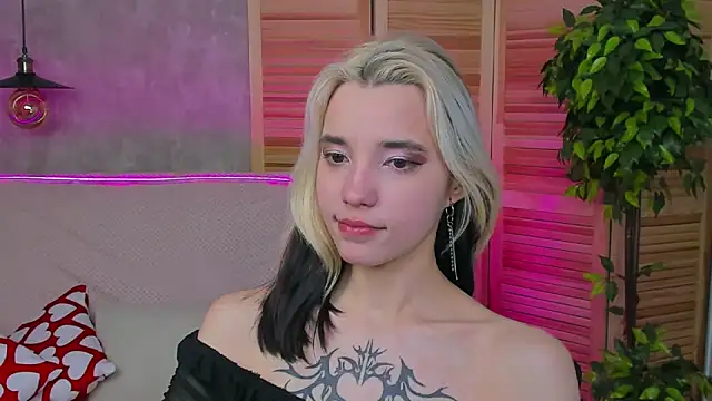 Snapshot of as1an_girlfriend chatting on 5, 3, 2025 as1an girlfriend online show from 5, 3, 2025