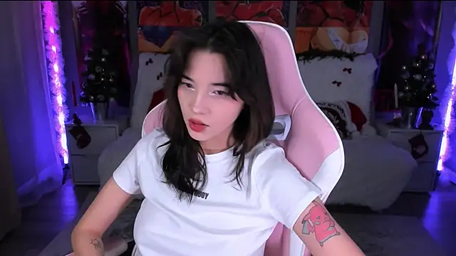 as1an girlfriend online show from 21, 12, 2025