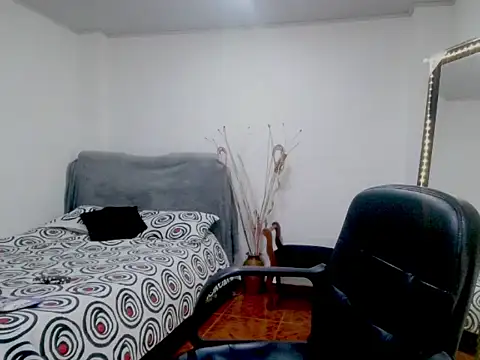 Snapshot of Hanna-33 chatting on 14, 9, 2025 Hanna-33 online show from 14, 9, 2025