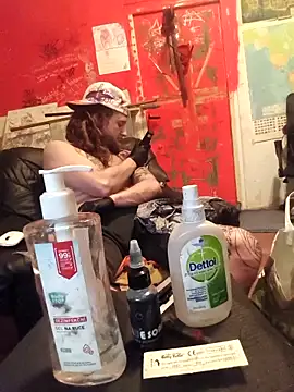 Ozomitro online show from 11, 11, 2025