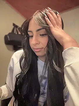 Hilary pinkk online show from 14, 11, 2025