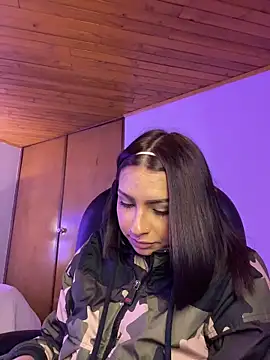 Hilary pinkk online show from 2, 3, 2026