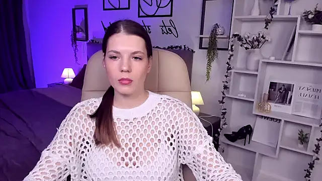 BellaSweetHeart online show from 4, 2, 2025