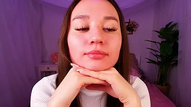 margeriTirell online show from 8, 11, 2025