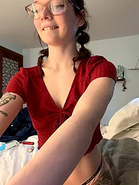 dreamteemergirl online show from 3, 11, 2025