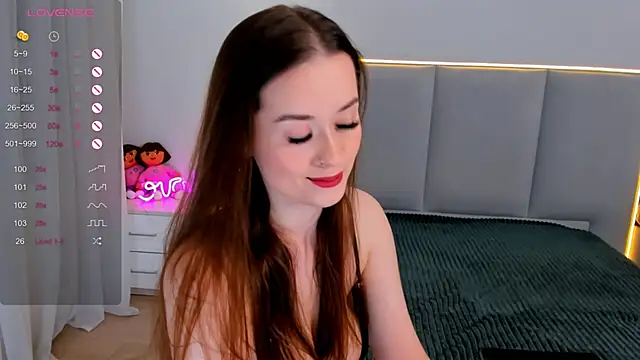 Snapshot of Emeli_Love chatting on 28, 12, 2024 Emeli Love online show from 28, 12, 2024