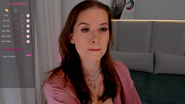 Snapshot of Emeli_Love chatting on 4, 2, 2025 Emeli Love online show from 4, 2, 2025