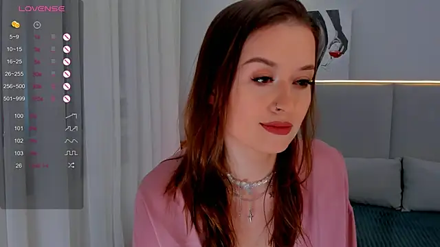 Snapshot of Emeli_Love chatting on 4, 2, 2025 Emeli Love online show from 4, 2, 2025