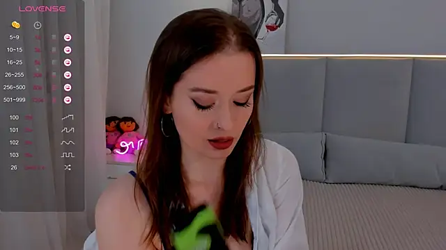 Snapshot of Emeli_Love chatting on 18, 2, 2025 Emeli Love online show from 18, 2, 2025