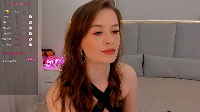 Snapshot of Emeli_Love chatting on 22, 3, 2025 Emeli Love online show from 22, 3, 2025