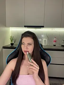 CurlyLara online show from 1, 4, 2026