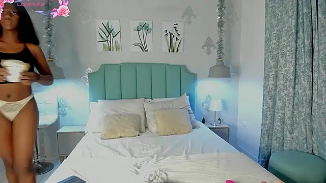 Snapshot of Khenta_Michells chatting on 10, 2, 2025 Khenta Michells online show from 10, 2, 2025
