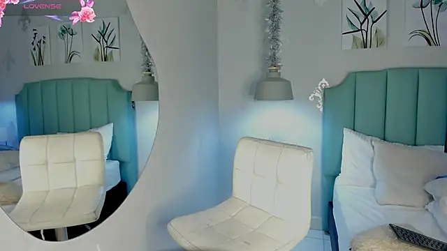 Snapshot of Khenta_Michells chatting on 12, 2, 2025 Khenta Michells online show from 12, 2, 2025
