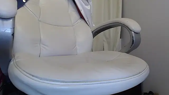 Abby Halliwey online show from 26, 1, 2025