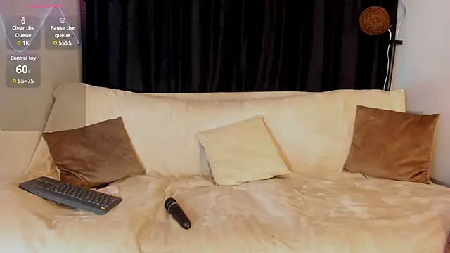 Snapshot of Gisell_s chatting on 11, 12, 2024 Gisell s online show from 11, 12, 2024