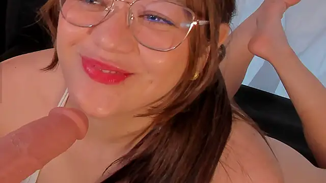 Snapshot of divine_sin chatting on 19, 5, 2026 divine sin online show from 19, 5, 2026