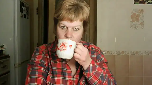 Ettie Tonia online show from 4, 3, 2025