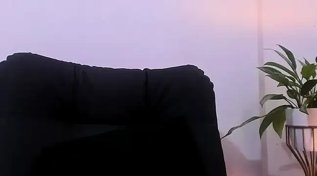 Snapshot of CruzVega chatting on 5, 2, 2025 CruzVega online show from 5, 2, 2025