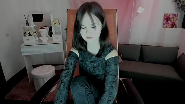 Elainebeness online show from 15, 4, 2026