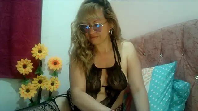 taylor198115 online show from 17, 1, 2025