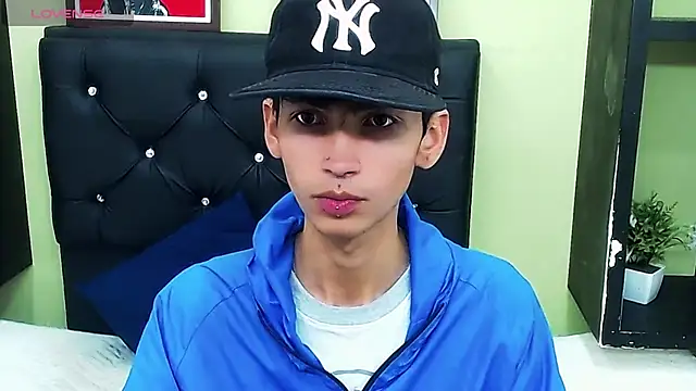 ttimy x boy online show from 17, 1, 2025