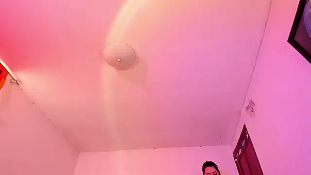 Snapshot of Miss_oliviaa chatting on 23, 9, 2025 Miss oliviaa online show from 23, 9, 2025