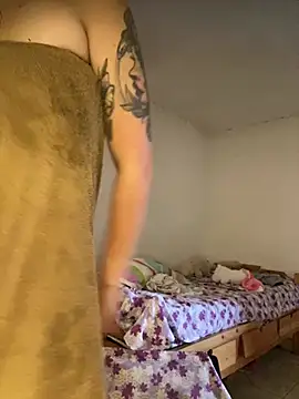 Miss oliviaa online show from 2, 2, 2026