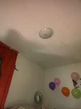 Miss oliviaa online show from 16, 3, 2026