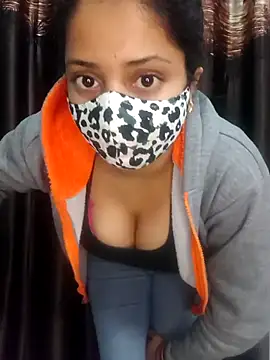 Snapshot of bigtitsqueen chatting on 11, 1, 2025 bigtitsqueen online show from 11, 1, 2025