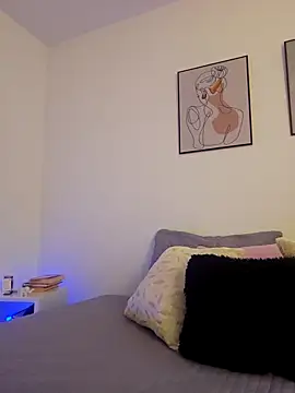 VictoriaEvaans  online show from 27, 9, 2025