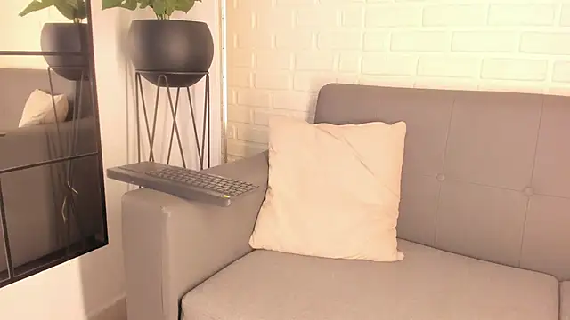 karina gomez 18 online show from 18, 2, 2025