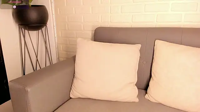 karina gomez 18 online show from 9, 3, 2025