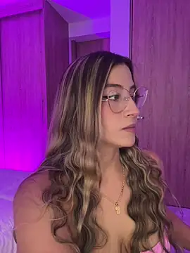 Issabela G1 online show from 3, 2, 2026