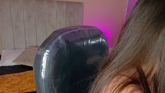 Snapshot of Charlotte_Olsen_ chatting on 15, 6, 2026 Charlotte Olsen online show from 15, 6, 2026