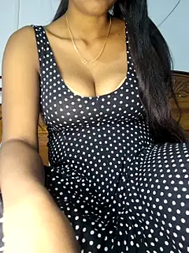 Snapshot of royaldoll-143 chatting on 13, 12, 2024 royaldoll-143 online show from 13, 12, 2024