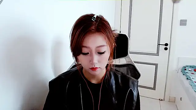 zhenzhen999 online show from 1, 11, 2025