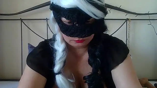 Ninalapiccolina online show from 13, 3, 2025