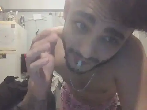 Snapshot of Bezzzzzerr chatting on 3, 7, 2026 Bezzzzzerr online show from 3, 7, 2026