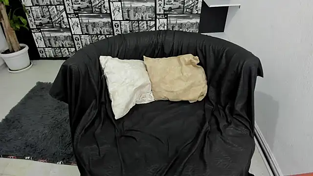 ChloeTurner  online show from 4, 2, 2025