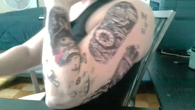 Aaron Rose25 online show from 14, 12, 2025