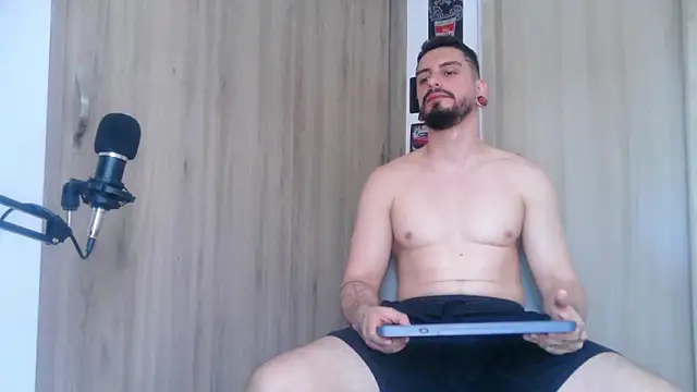 Aaron kwok28 online show from 30, 10, 2025