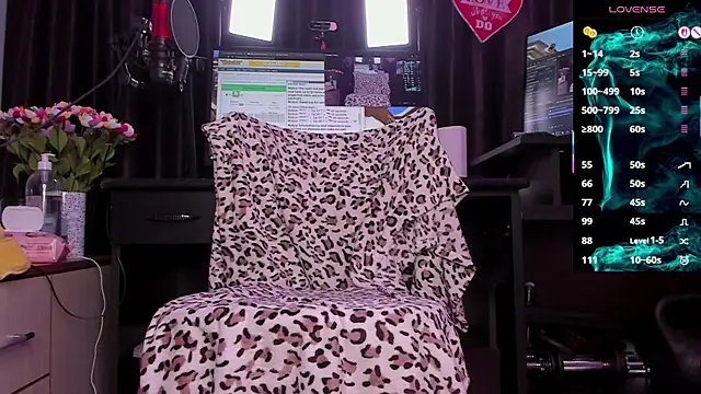 Raissa sky26 online show from 9, 11, 2025