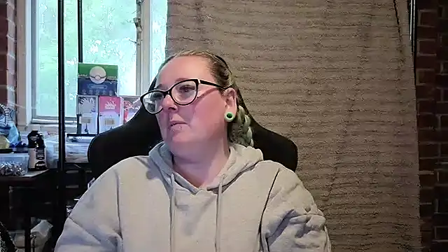 Snapshot of Bunny_Cummings chatting on 16, 5, 2026 Bunny Cummings online show from 16, 5, 2026