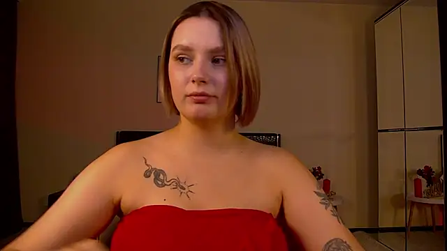 Snapshot of DianeMills chatting on 5, 2, 2025 DianeMills online show from 5, 2, 2025