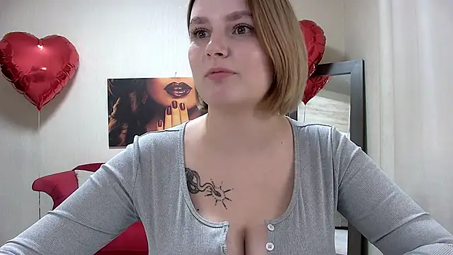 Snapshot of DianeMills chatting on 22, 2, 2025 DianeMills online show from 22, 2, 2025