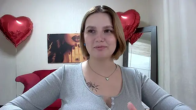 Snapshot of DianeMills chatting on 22, 2, 2025 DianeMills online show from 22, 2, 2025