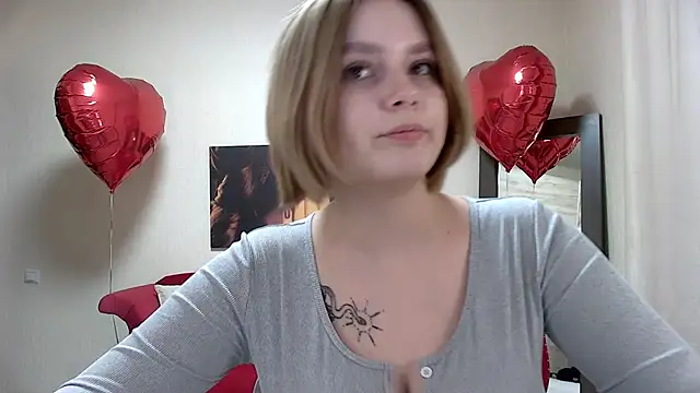 Snapshot of DianeMills chatting on 23, 2, 2025 DianeMills online show from 23, 2, 2025