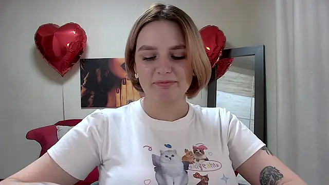 Snapshot of DianeMills chatting on 25, 2, 2025 DianeMills online show from 25, 2, 2025