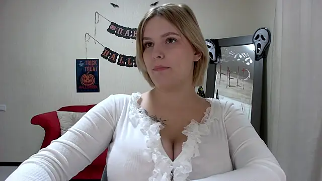 Snapshot of DianeMills chatting on 2, 11, 2025 DianeMills online show from 2, 11, 2025